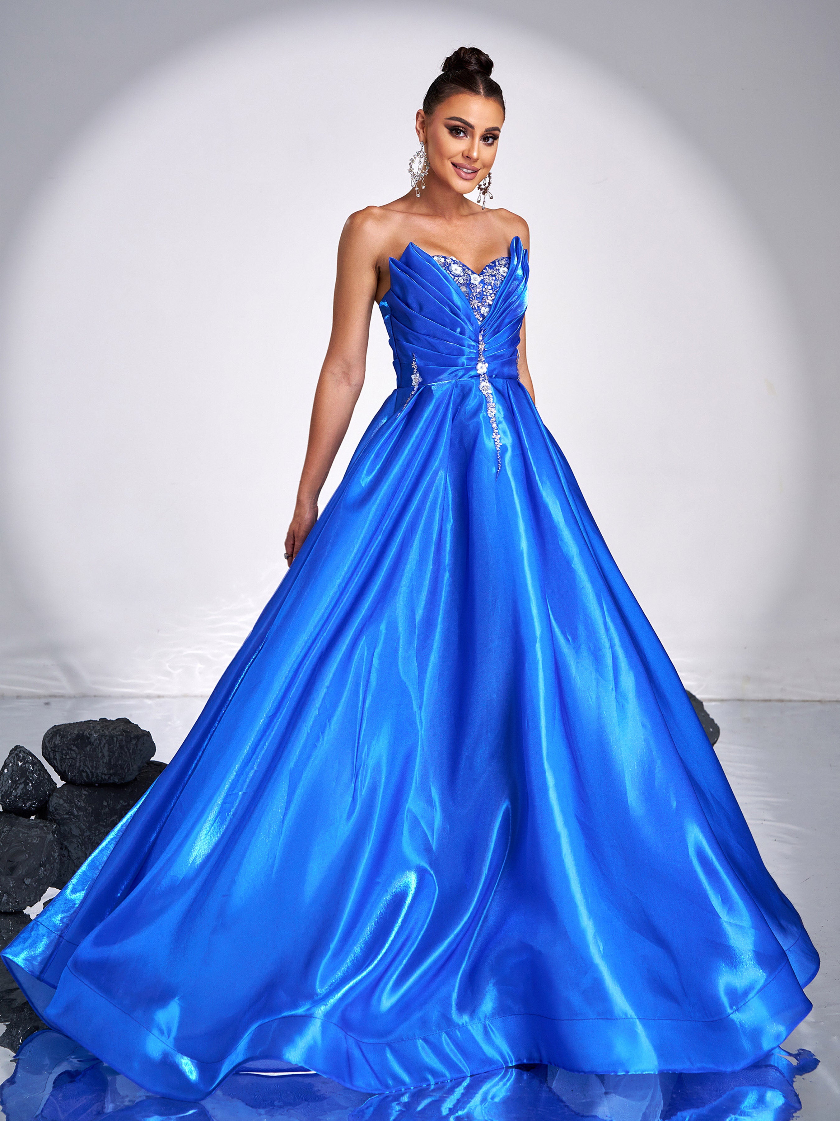 Blue A-line Satin Strapless Evening Dress DH80149