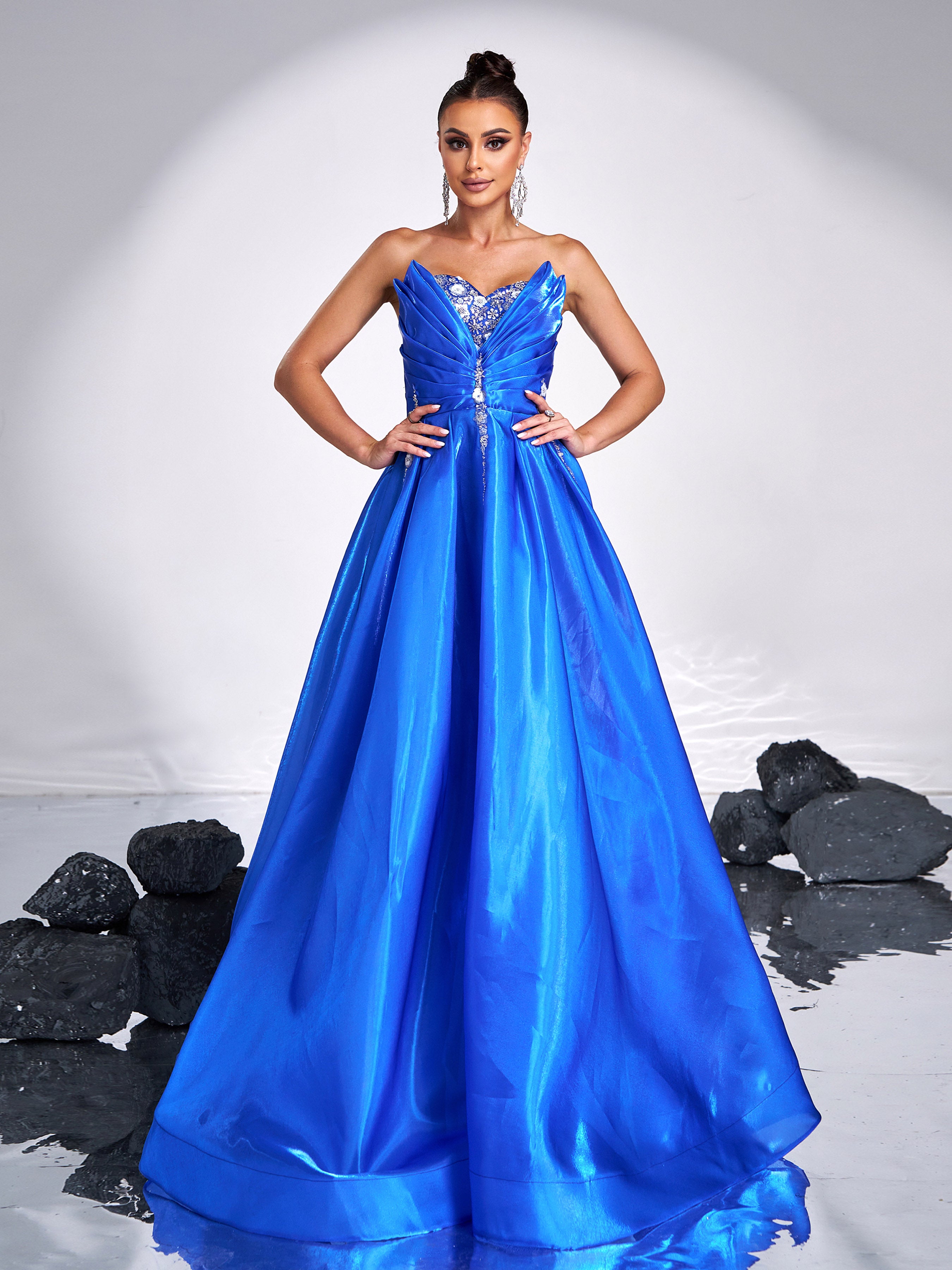 Blue A-line Satin Strapless Evening Dress DH80149